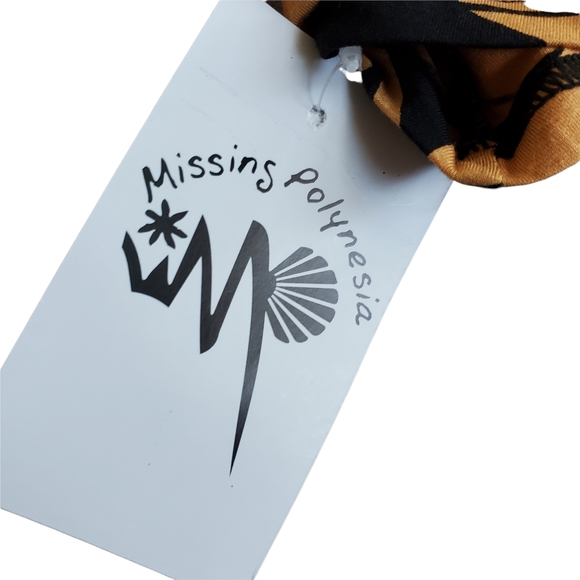 Missing Polynesian co. dress with island inspired patterns - Picture 2 of 4